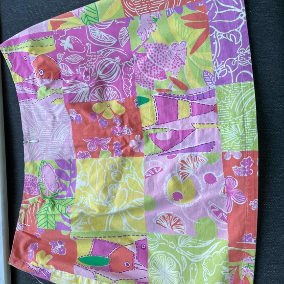 SOLD—-Lilly Pulitzer SKORT SIZE 8 multicolor - Picture 4 of 6